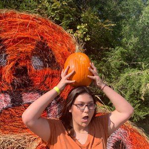 Meet your Posher, Victoria